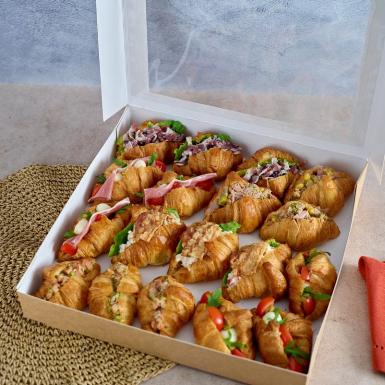 Mix mini croissant box (18 kom)